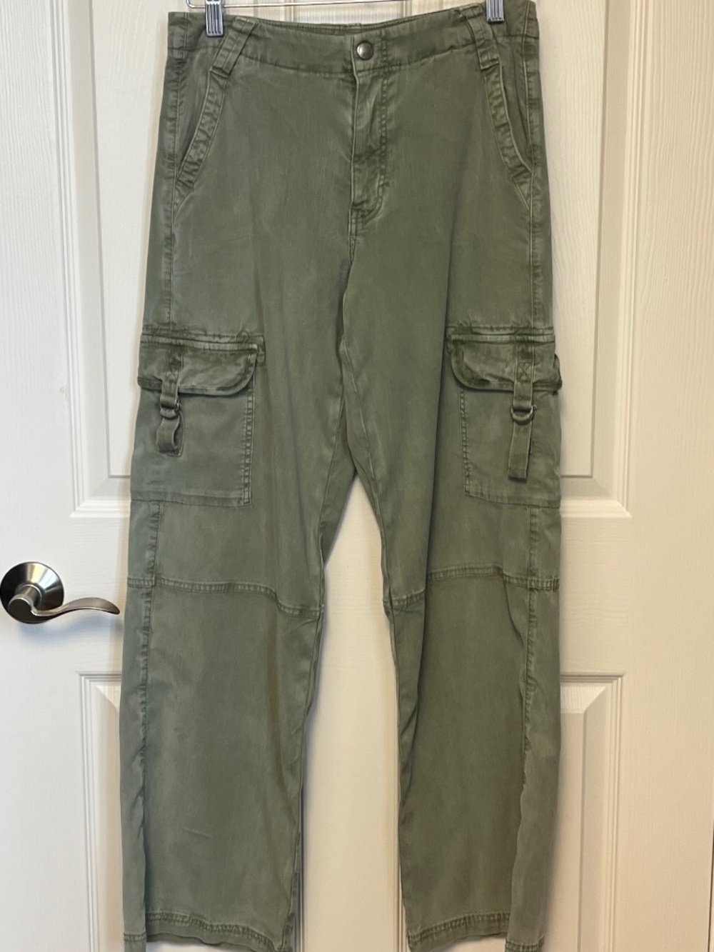 American Eagle Women’s Cargo Pants, Olive Green, 2